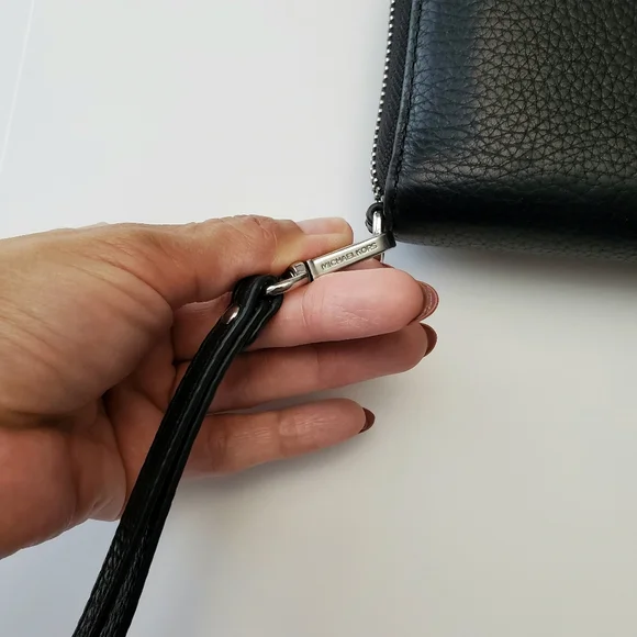 Michael Kors Large Jet Set Continental Black W/Silver Hardware Leather Wallet - Picture 5 of 9